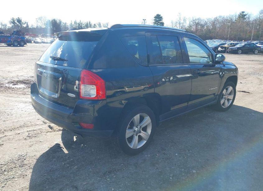 Photo 4 of 2013 Jeep Compass LATITUDE (VIN 1C4NJDEB9DD281167)