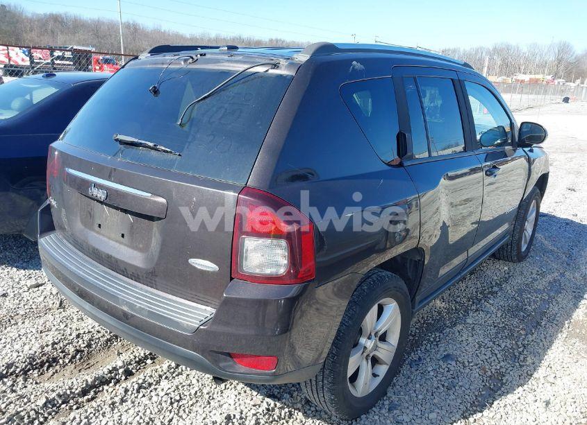 Photo 4 of 2014 Jeep Compass LATITUDE (VIN 1C4NJDEB9ED659215)