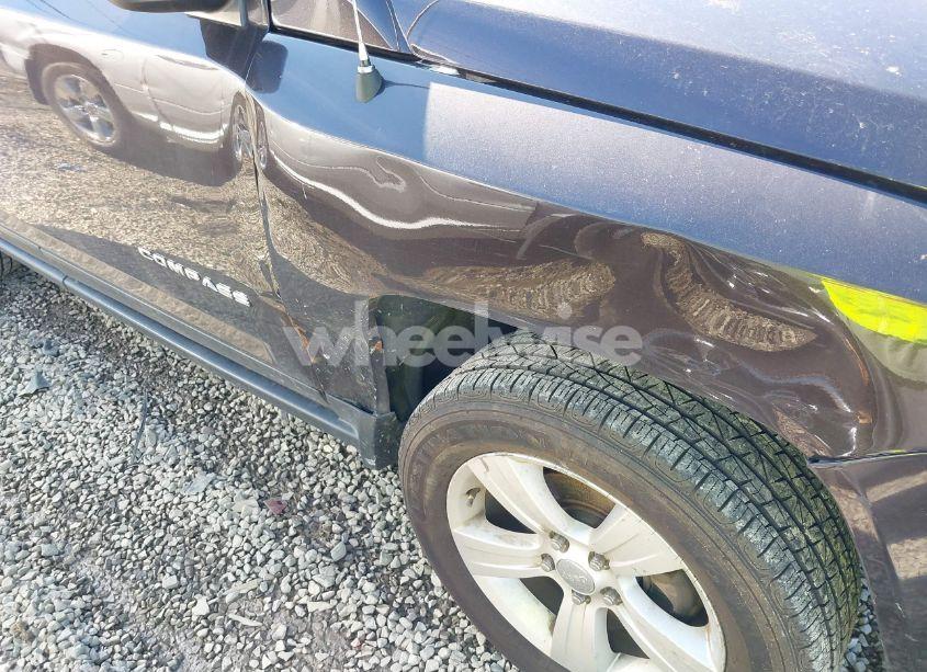 Photo 6 of 2014 Jeep Compass LATITUDE (VIN 1C4NJDEB9ED659215)