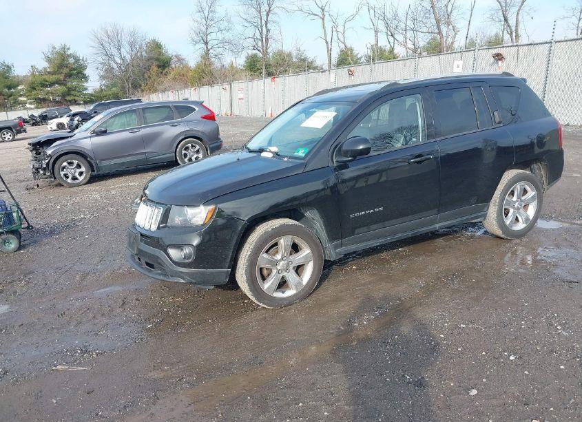 Photo 2 of 2014 Jeep Compass LATITUDE (VIN 1C4NJDEB9ED884377)