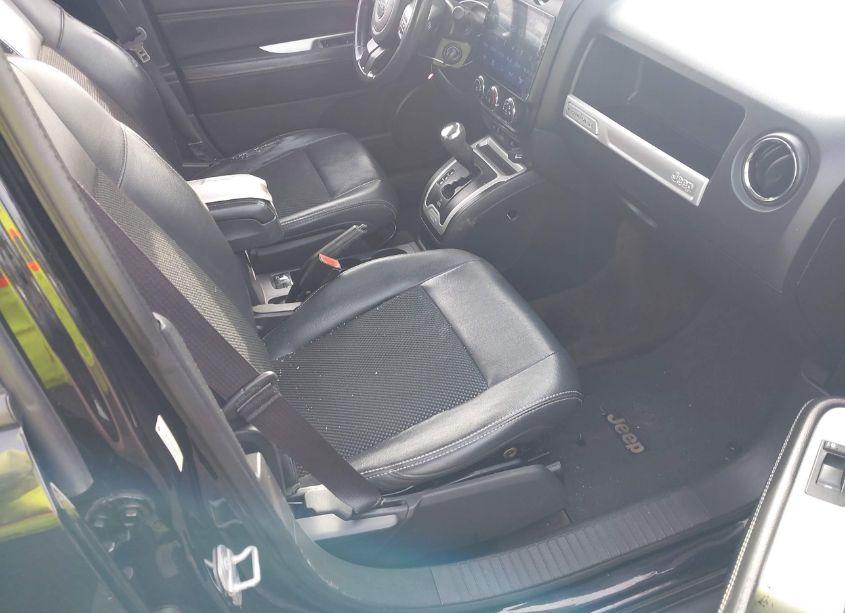 Photo 5 of 2014 Jeep Compass LATITUDE (VIN 1C4NJDEB9ED884377)