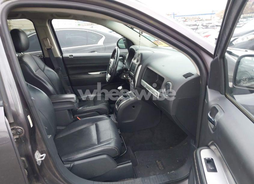 Photo 5 of 2015 Jeep Compass HIGH ALTITUDE EDITION (VIN 1C4NJDEB9FD105996)