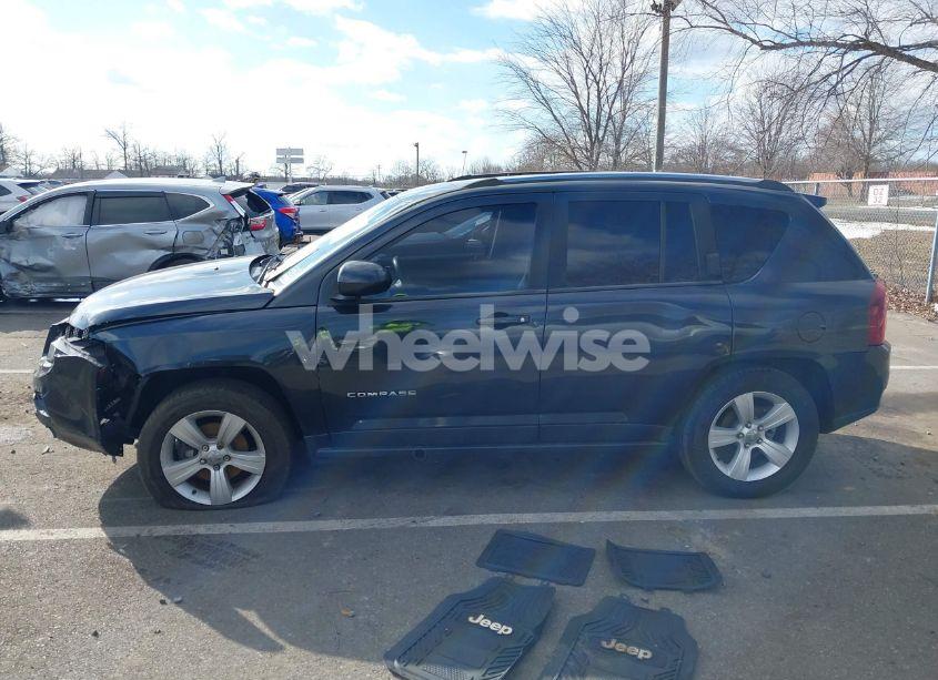 Photo 13 of 2015 Jeep Compass HIGH ALTITUDE EDITION (VIN 1C4NJDEB9FD208304)