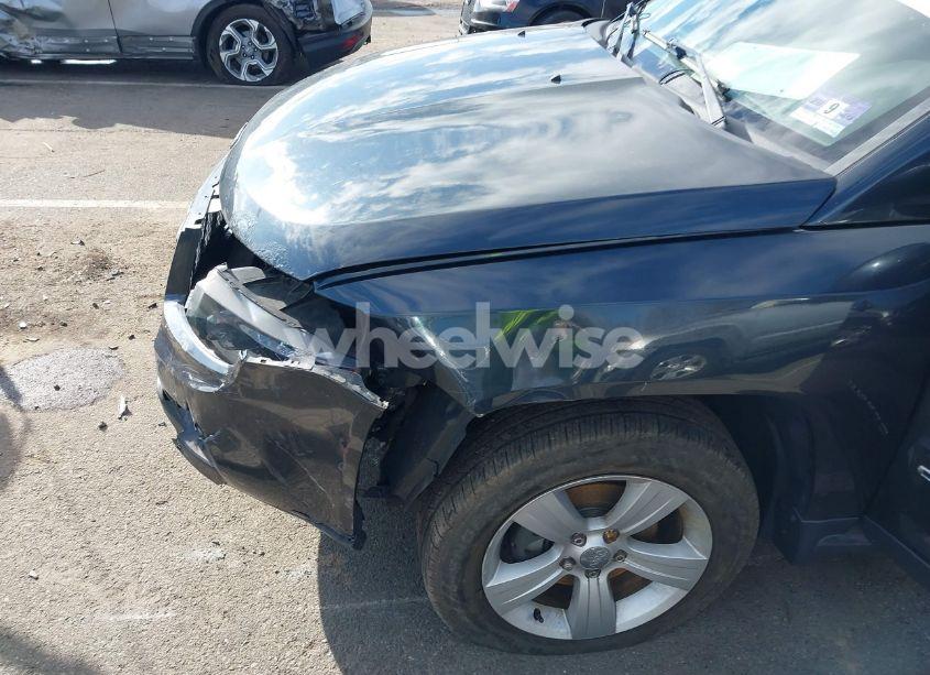 Photo 6 of 2015 Jeep Compass HIGH ALTITUDE EDITION (VIN 1C4NJDEB9FD208304)