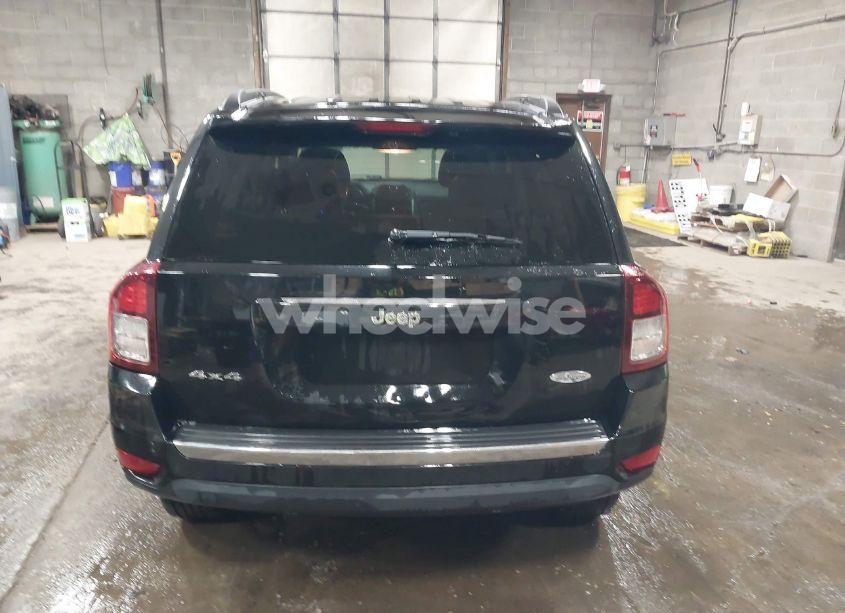 Photo 16 of 2015 Jeep Compass LATITUDE (VIN 1C4NJDEB9FD217360)