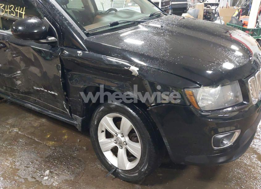 Photo 6 of 2015 Jeep Compass LATITUDE (VIN 1C4NJDEB9FD217360)