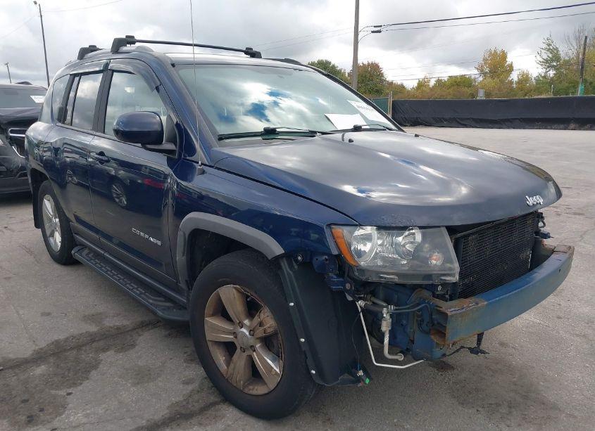 2015 Jeep Compass LATITUDE (VIN 1C4NJDEB9FD409362) main photo