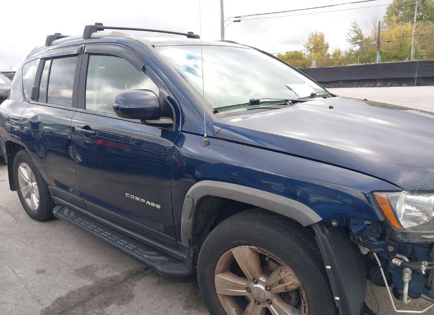 Photo 14 of 2015 Jeep Compass LATITUDE (VIN 1C4NJDEB9FD409362)