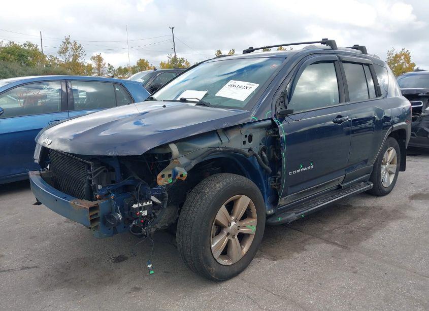 Photo 2 of 2015 Jeep Compass LATITUDE (VIN 1C4NJDEB9FD409362)