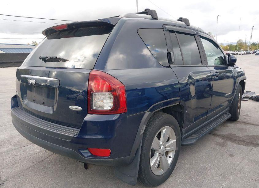 Photo 4 of 2015 Jeep Compass LATITUDE (VIN 1C4NJDEB9FD409362)