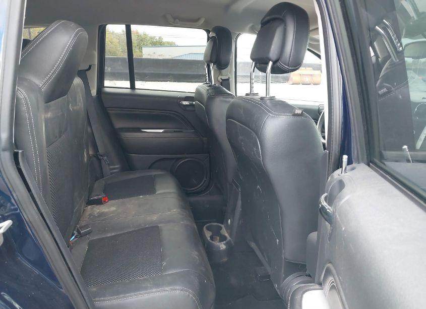 Photo 8 of 2015 Jeep Compass LATITUDE (VIN 1C4NJDEB9FD409362)