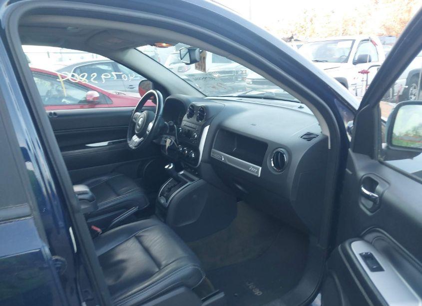 Photo 5 of 2016 Jeep Compass HIGH ALTITUDE EDITION (VIN 1C4NJDEB9GD725510)