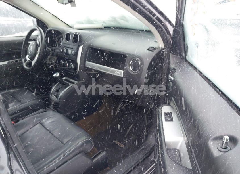 Photo 5 of 2017 Jeep Compass HIGH ALTITUDE 4X4 (VIN 1C4NJDEB9HD113292)