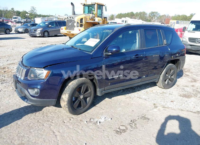 Photo 2 of 2017 Jeep Compass LATITUDE 4X4 (VIN 1C4NJDEB9HD190955)