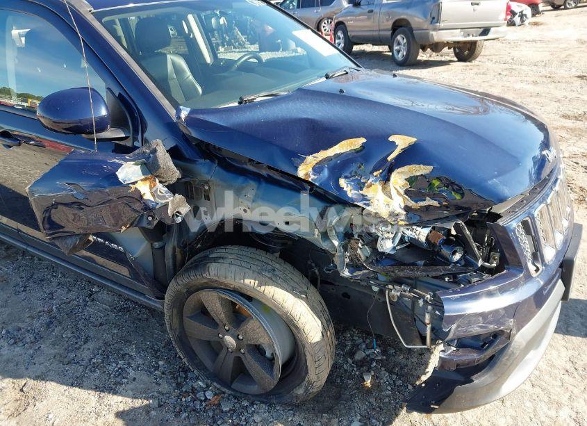 Photo 6 of 2017 Jeep Compass LATITUDE 4X4 (VIN 1C4NJDEB9HD190955)