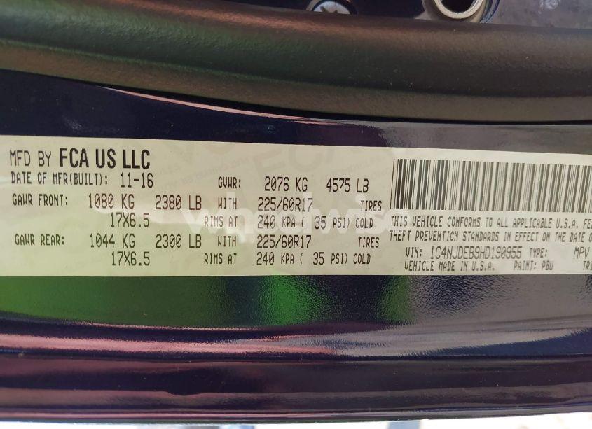 Photo 9 of 2017 Jeep Compass LATITUDE 4X4 (VIN 1C4NJDEB9HD190955)