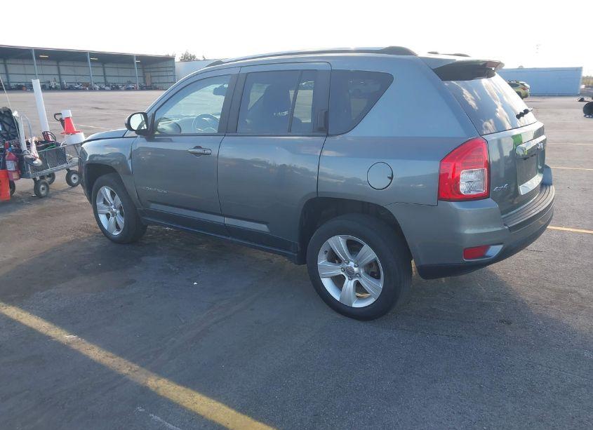 Photo 3 of 2013 Jeep Compass LATITUDE (VIN 1C4NJDEBXDD165685)