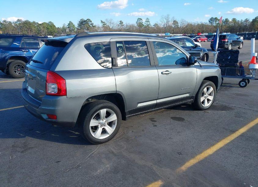 Photo 4 of 2013 Jeep Compass LATITUDE (VIN 1C4NJDEBXDD165685)