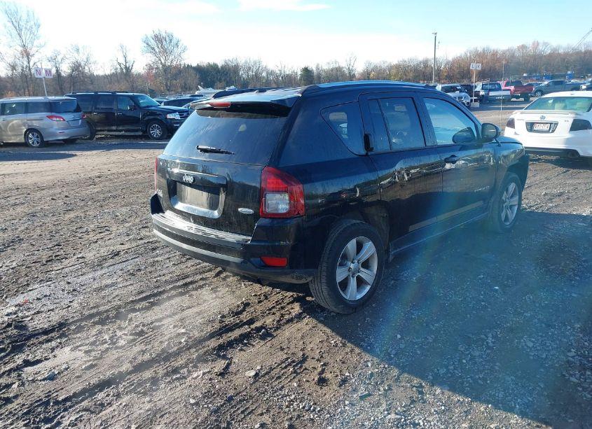 Photo 4 of 2014 Jeep Compass LATITUDE (VIN 1C4NJDEBXED500882)