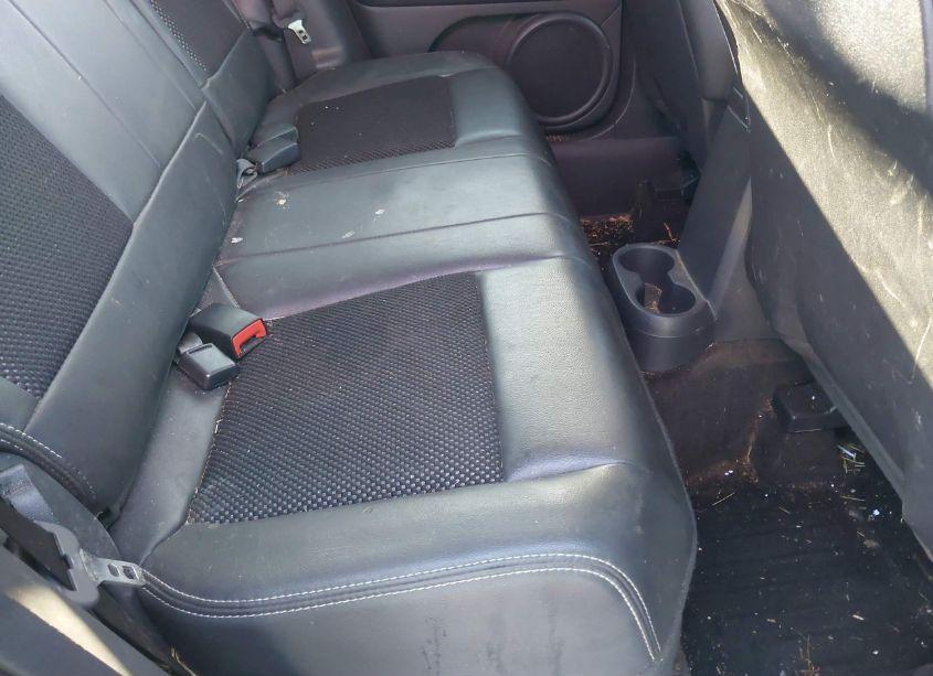 Photo 8 of 2014 Jeep Compass LATITUDE (VIN 1C4NJDEBXED500882)