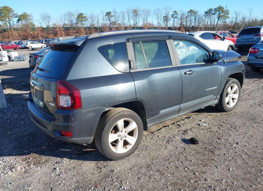 Photo 4 of 2014 Jeep Compass LATITUDE (VIN 1C4NJDEBXED530576)