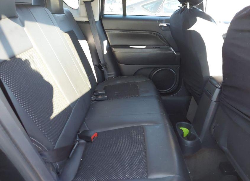 Photo 8 of 2014 Jeep Compass LATITUDE (VIN 1C4NJDEBXED530576)