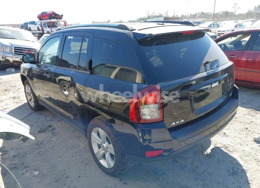 Photo 3 of 2014 Jeep Compass LATITUDE (VIN 1C4NJDEBXED551427)