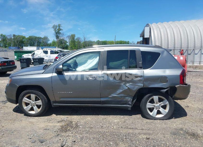 Photo 14 of 2014 Jeep Compass LATITUDE (VIN 1C4NJDEBXED632976)
