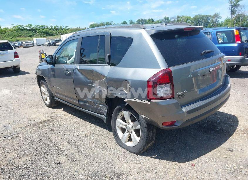 Photo 3 of 2014 Jeep Compass LATITUDE (VIN 1C4NJDEBXED632976)
