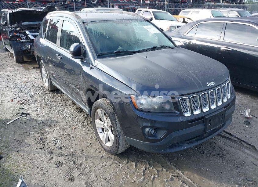 2014 Jeep Compass LATITUDE (VIN 1C4NJDEBXED643914) main photo
