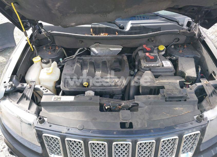 Photo 10 of 2014 Jeep Compass LATITUDE (VIN 1C4NJDEBXED643914)