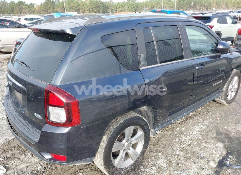 Photo 4 of 2014 Jeep Compass LATITUDE (VIN 1C4NJDEBXED643914)