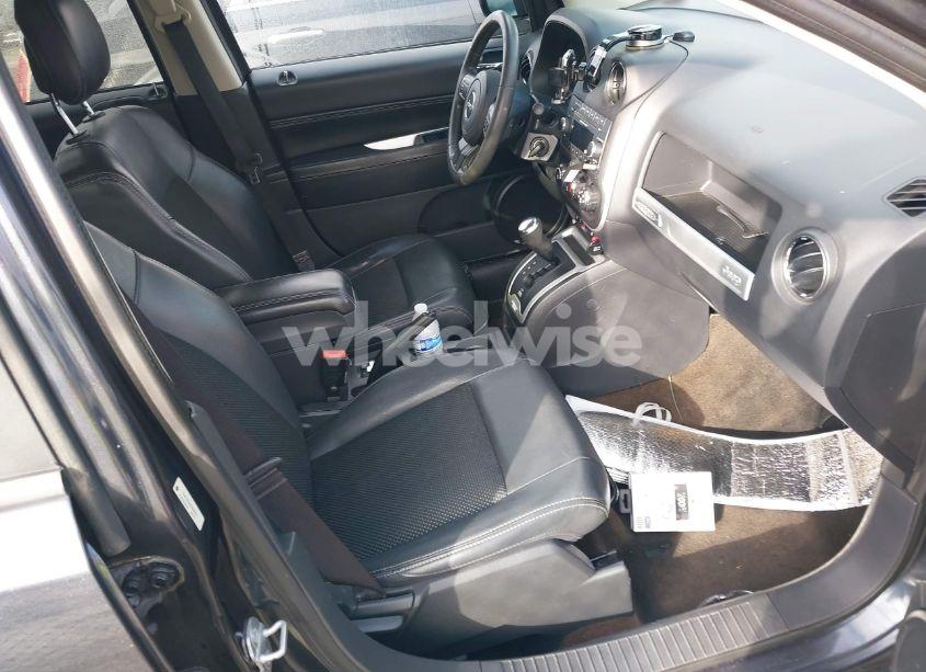 Photo 5 of 2014 Jeep Compass LATITUDE (VIN 1C4NJDEBXED643914)