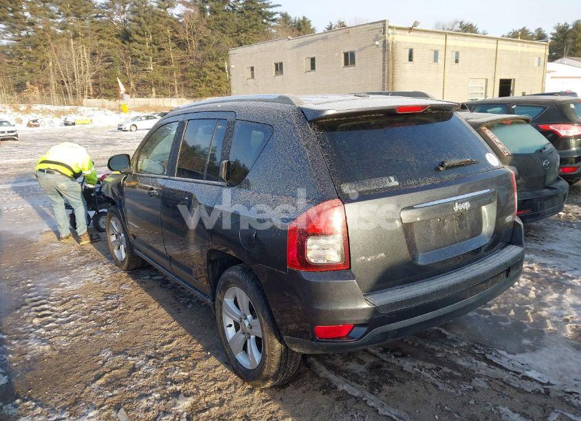 Photo 3 of 2014 Jeep Compass LATITUDE (VIN 1C4NJDEBXED699075)