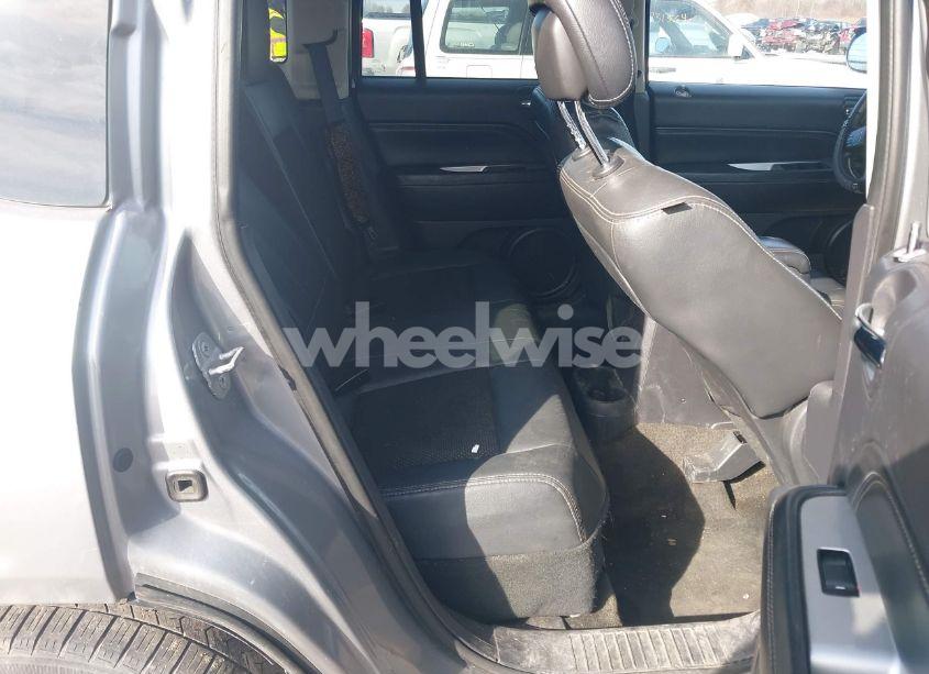 Photo 8 of 2014 Jeep Compass LATITUDE (VIN 1C4NJDEBXED760375)