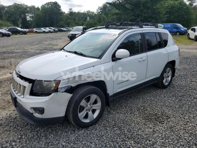 Photo 5 of 2015 JEEP COMPASS LATITUDE N/A (VIN 1C4NJDEBXFD109524)