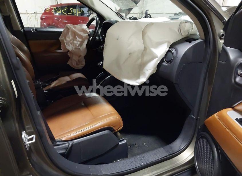 Photo 5 of 2015 Jeep Compass HIGH ALTITUDE EDITION (VIN 1C4NJDEBXFD427143)