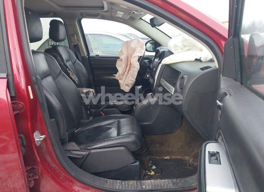 Photo 5 of 2016 Jeep Compass HIGH ALTITUDE EDITION (VIN 1C4NJDEBXGD674518)