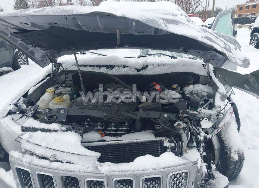 Photo 10 of 2016 Jeep Compass LATITUDE (VIN 1C4NJDEBXGD772724)