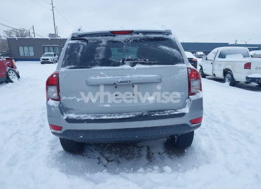 Photo 16 of 2016 Jeep Compass LATITUDE (VIN 1C4NJDEBXGD772724)