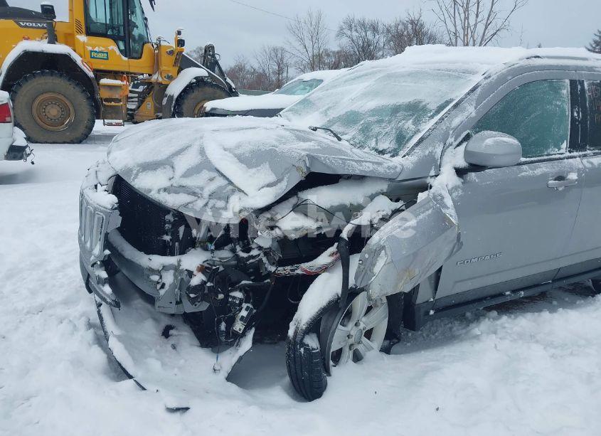 Photo 6 of 2016 Jeep Compass LATITUDE (VIN 1C4NJDEBXGD772724)