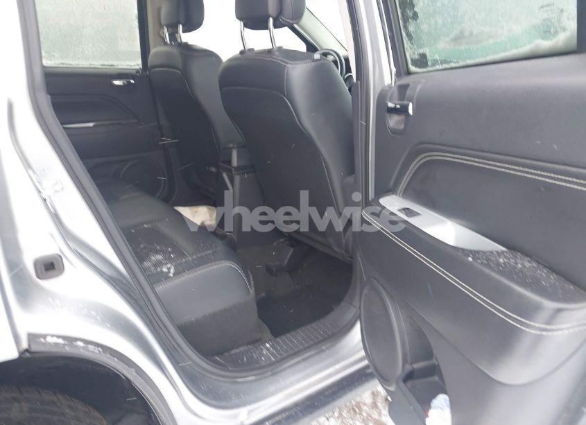 Photo 8 of 2016 Jeep Compass LATITUDE (VIN 1C4NJDEBXGD772724)