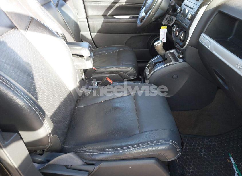 Photo 5 of 2016 Jeep Compass HIGH ALTITUDE EDITION (VIN 1C4NJDEBXGD790267)