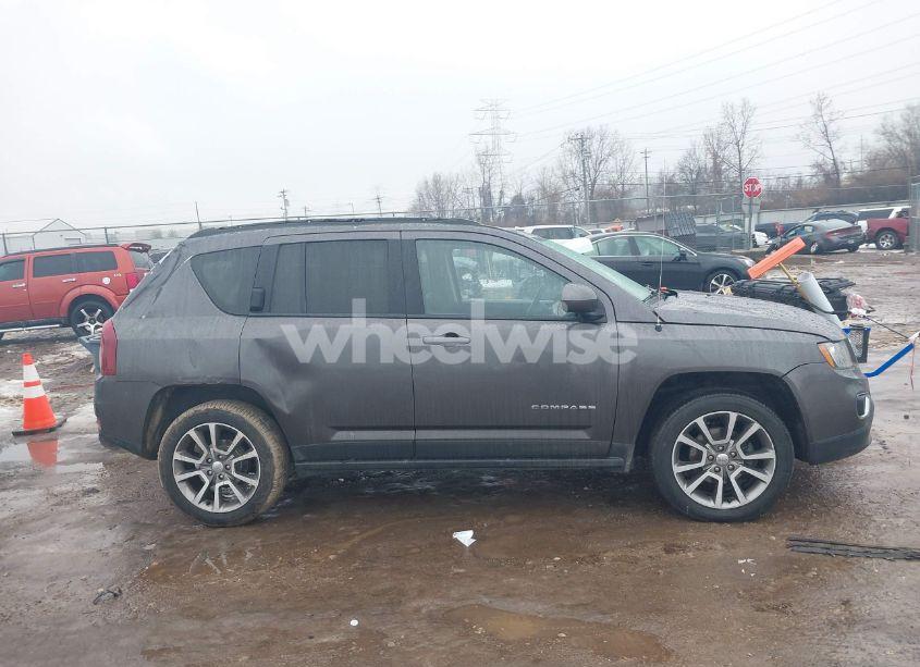 Photo 13 of 2017 Jeep Compass HIGH ALTITUDE 4X4 (VIN 1C4NJDEBXHD126665)