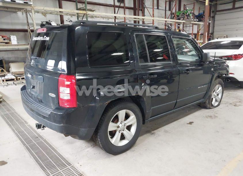 Photo 4 of 2012 Jeep Patriot SPORT/NORTH (VIN 1C4NJPAB5CD718930)