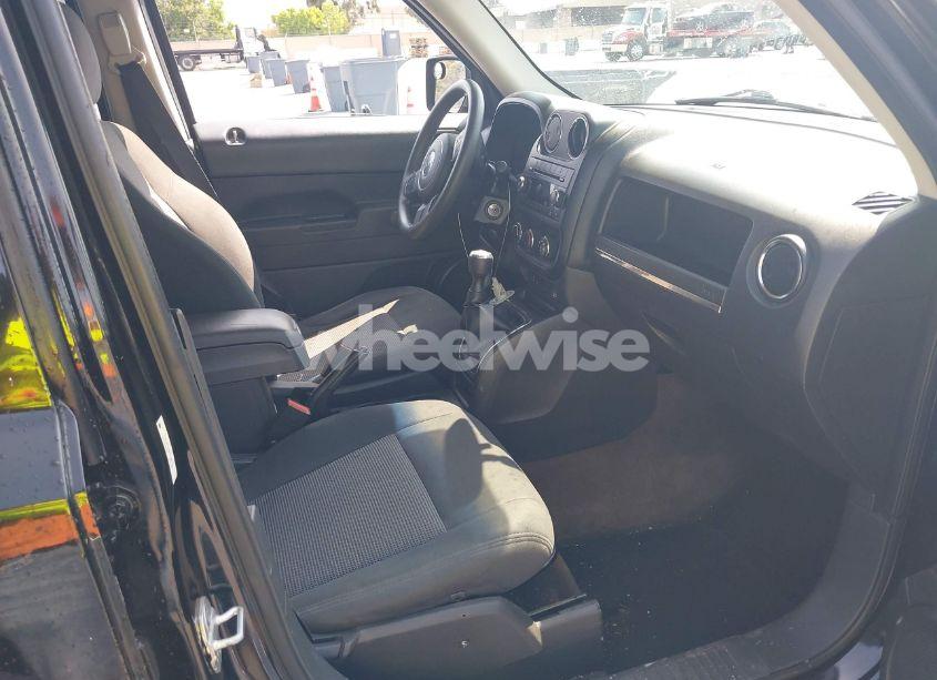 Photo 5 of 2014 Jeep Patriot SPORT (VIN 1C4NJPBA0ED548159)