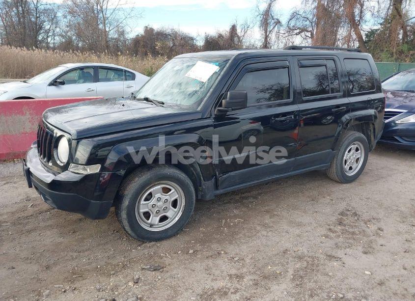 Photo 2 of 2014 Jeep Patriot SPORT (VIN 1C4NJPBA0ED659844)