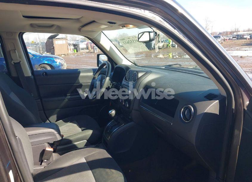 Photo 5 of 2014 Jeep Patriot ALTITUDE (VIN 1C4NJPBA0ED758437)