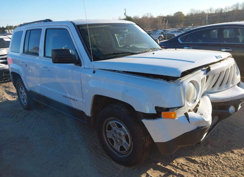 2015 Jeep Patriot SPORT (VIN 1C4NJPBA0FD209015) main photo