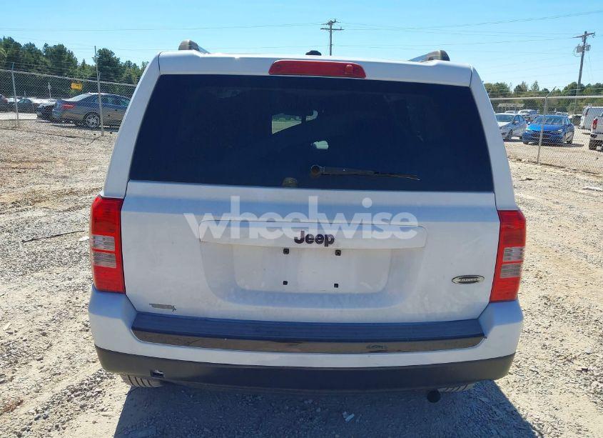 Photo 16 of 2015 Jeep Patriot ALTITUDE EDITION (VIN 1C4NJPBA0FD314086)